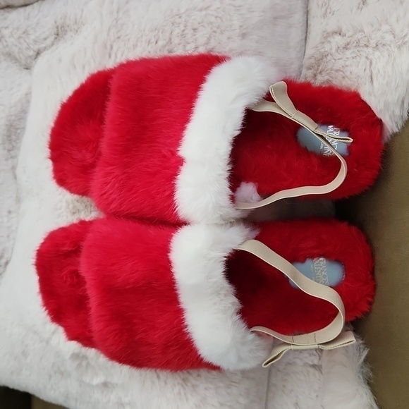 New Francis Valentine New York Red and White Slippers-Size 10​​​​​​​ - Picture 1 of 5